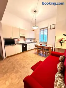 Classic Milan house 15 minutes from Duomo - Image 5