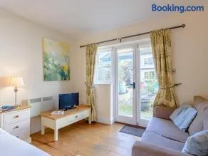 1 Bed in Woodbridge oc-72641 - Image 1