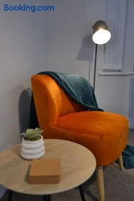 Salisbury - New 3br home, wifi, parking, sleeps 6, near Liverpool city centre - Image 5