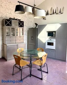 Charmante maison en Pierre dorée, avec vue sur les collines - Image 2