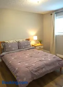 Suite with own entrance kitchen bathroom & laundry - Image 3