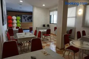 Hostal La Reserva - Image 5