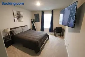 Modern Living, Close to Everything - Image 1