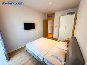 Qumi Porto Suites - Image 4