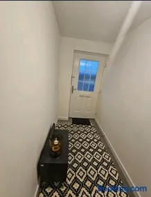 Darnley southside room in a private home 61 Leggastston Road - Image 4
