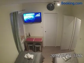 Rent0nline Brwinow Rooms - Image 2