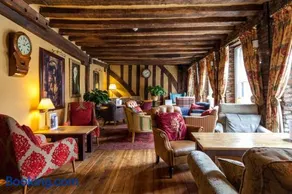 The Saracens Head Hotel - Image 4