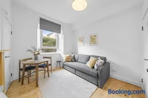 City-Close 1-Bedroom Apartment - Edinburgh - Image 1