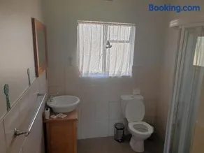 Dilisca Guesthouse - Image 2