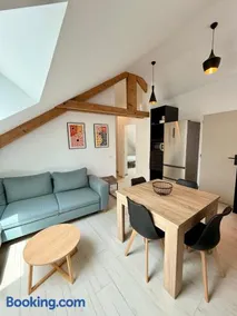 Appartement cocooning et lumineux au cœur de Rieupeyroux - Image 1