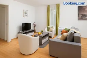 Sunny Resort apartment 1032 - Image 2