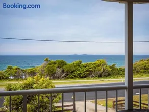 Allawah Beach House - 29 Dalmeny Drive, Kianga - Image 2