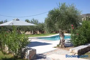 Mythies - Holiday Houses in Mani - Image 1