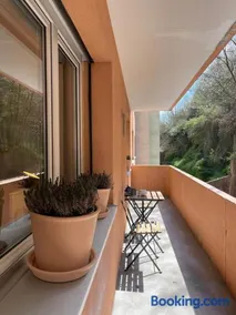 NEW renovated 2BR City Apartment - Image 4