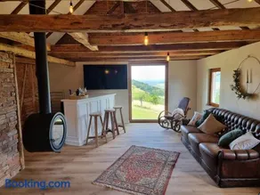 Haus am Berg mit Wellnessbereich, Bar und Panorama - Image 1