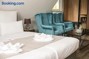 Double room, shower, toilet, facing the forest - Image 3
