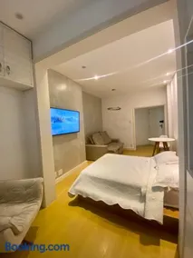 Apartamento Encantador Leme - Prédio na Orla - Image 2
