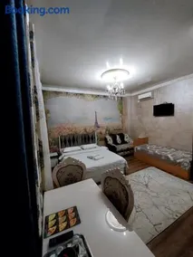 Camelot hotel - Image 4