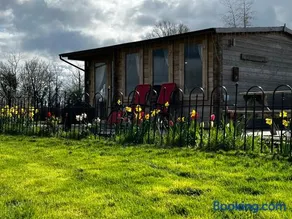 Silver Springs Farm Lodge - Image 4