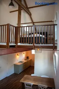 Bumblebee apartments - Image 1