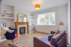 Relax with the whole family at the cosy cottage - Business rates available please enquire - Image 2