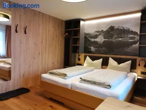 Haus Tuklar - Image 3