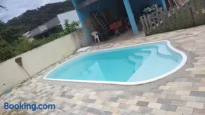 casa 700m da praia, ideal para família, 3 quartos , piscina, ar condicionado, churrasqueira, wi fi, estacionamento, até 10 pessoas, - Image 4