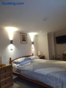 The Queens Inn - Image 5