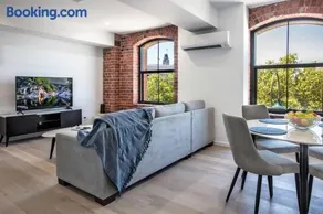 Bendigo CBD Apartment - Image 1