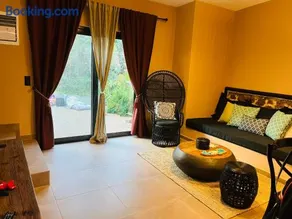 Garden villa two-bedroom suite - Image 2