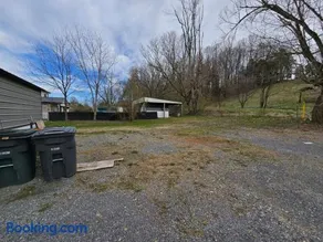 Salt Lick Creek Cottage - Image 2