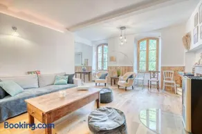 Maison avec piscine et jacuzzi - Image 2