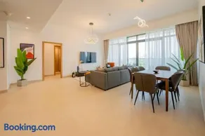 Lux Golf Views 3 BR in Emirates Hills - Image 5