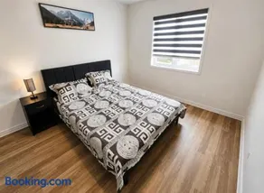 Elegant 3BR Townhome with Lounge, Parking - Image 4