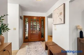 Modern Cabin Escape wGame Room, Huge Deck, WIFI - Image 2