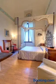 Renaissance Villa - Palazzo Carradori - Image 2