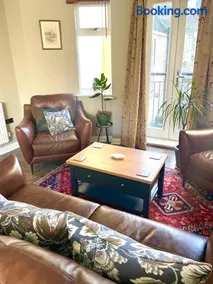 Luxurious two-bedroom apartment in the centre of Peterborough - Image 5