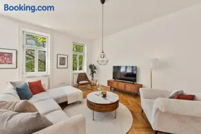 BELLE VIE - 3BR Superior Family-Suite with Terrace - City Centre - Image 3