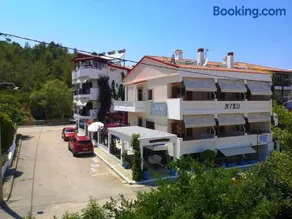 Haus Niko Apartments and Suites - Image 3