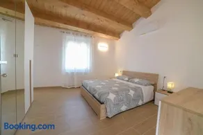 La Piazzetta Holiday House - Image 1