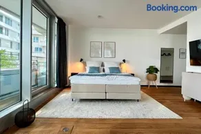 Come2Stay Hafencity - Marco Polo Tower - Image 3