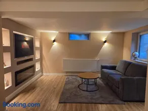 Exklusive Ferienwohnung nahe Phantasialand & Köln I XL-Bett I Wellness - optional Buchbar - Image 3
