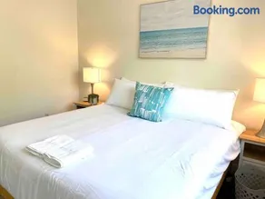 OOB Oasis - 5BR Home w Private Pool Near Beach - Image 2