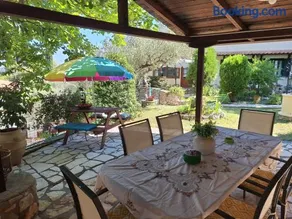 Nikolas Villa - Image 3