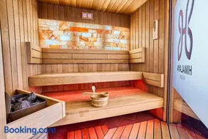 Vila HIMALAYA with FREE parking - Image 3