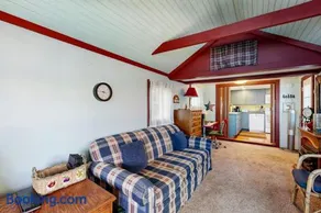 Secluded lakefront cottage great views, dock & boat launch - Image 3