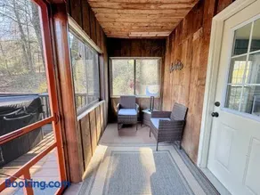 Brookside Cabin with HotTub and FirePit - Image 3