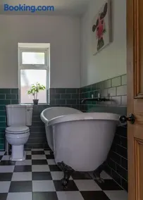 Stanton Lodge Cottage - 2 bedrooms - sleeps 5 - Image 2