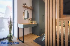 GREEN APARTMENT - Image 3