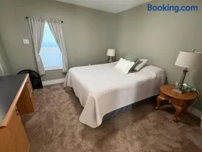 Comfort and Convenience complete 2 bedroom house - Image 4